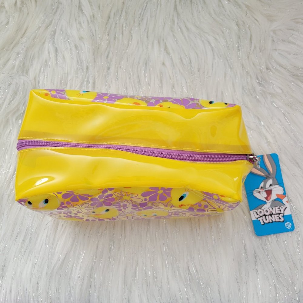 Looney Toons Cosmetic Bag & Keychain Set - Picture 11 of 11